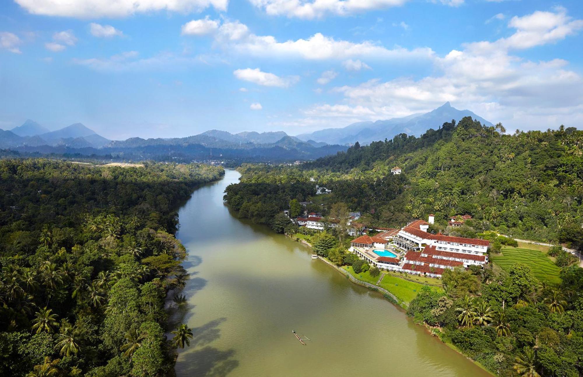Hotel Cinnamon Citadel 4*