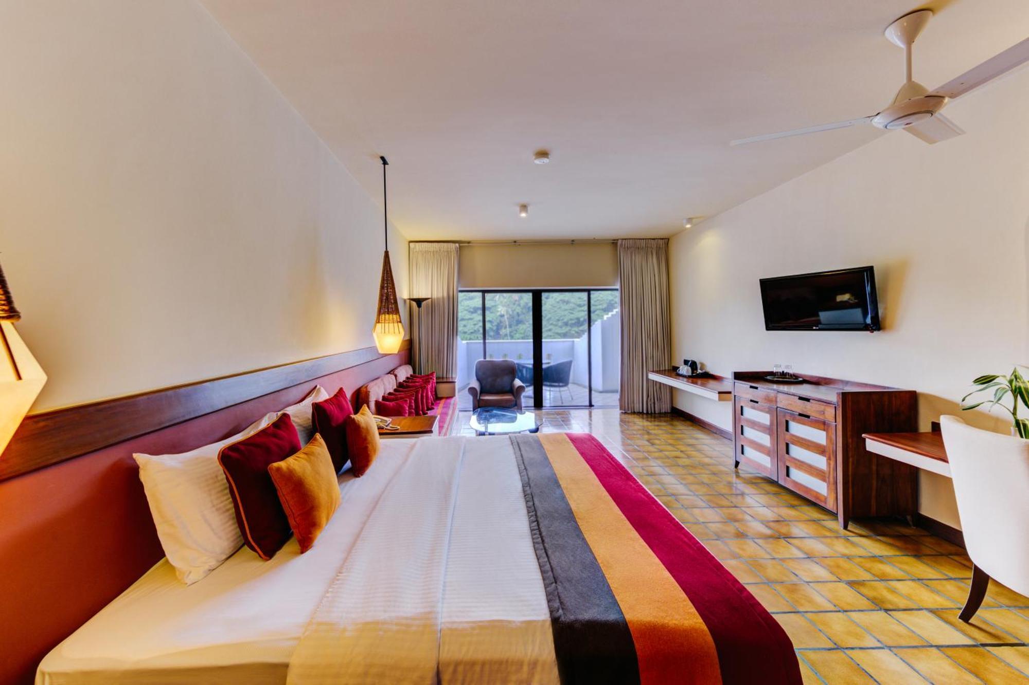 Cinnamon Citadel Hotel