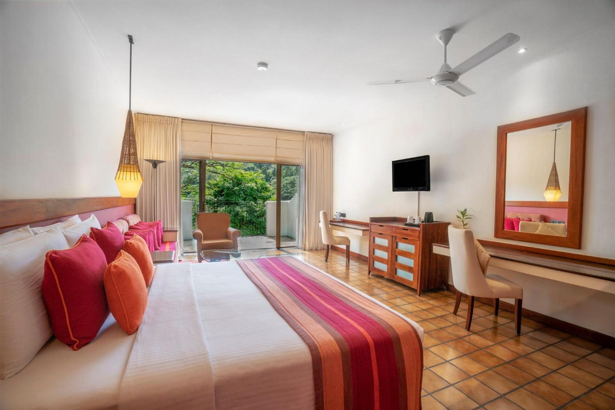 Hotel Cinnamon Citadel