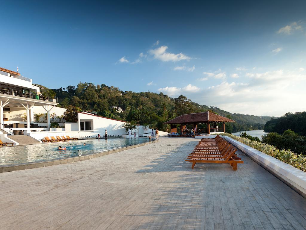 Отель Cinnamon Citadel 4*